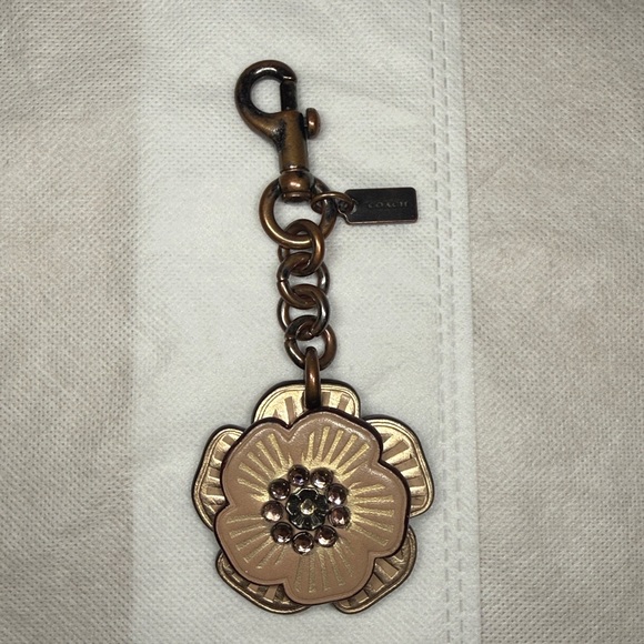 Coach “Tea Rose” Collection BagCharm Keychain Bronze Metal Hangtag and HDWRE - Picture 5 of 13